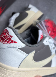 Кроссовки Nike Air Jordan 1 Low Travis Scott Reverse Mocha живое фото 4